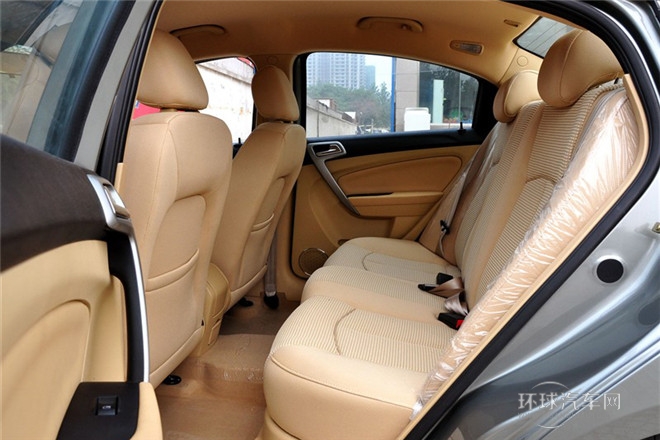 2010款 改款三厢 1.6L 手动进取型