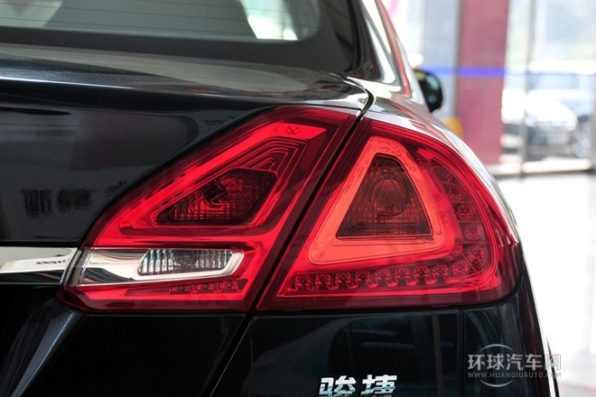 2011款 1.8L 自动豪华型