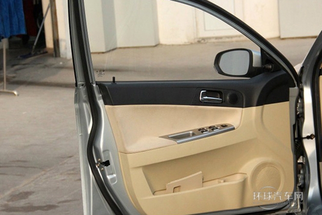 2011款 1.5L 自动舒适型