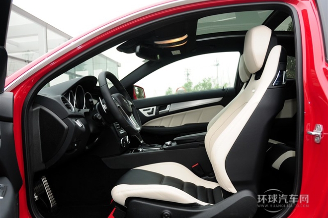 2012款C63 AMG Coupe动感版