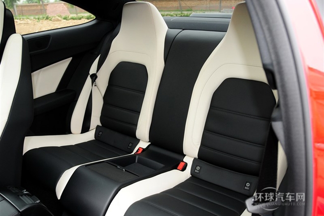 2012款C63 AMG Coupe动感版