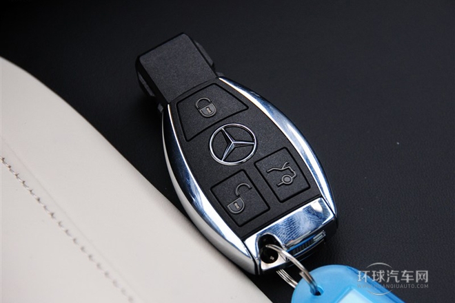 2012款C63 AMG Coupe动感版