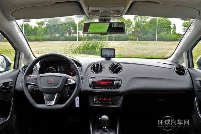 2013款 1.4TSI 5门版FR