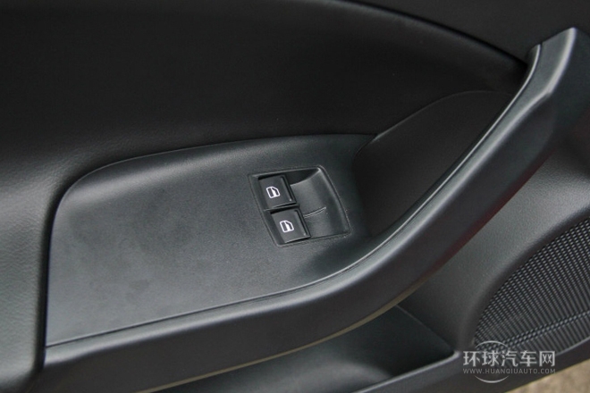 2013款 1.4TSI 3门版FR