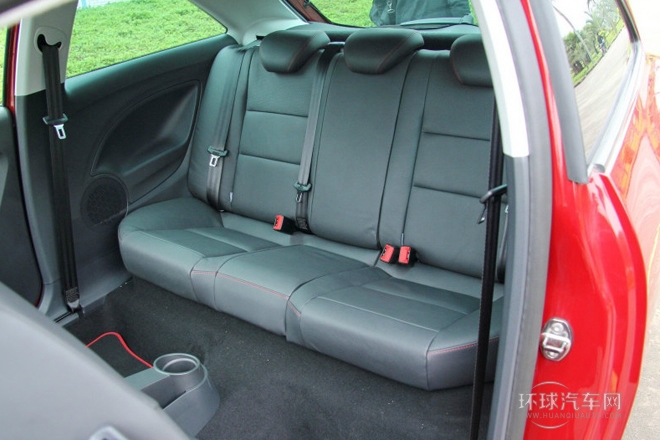 2013款 1.4TSI 3门版FR