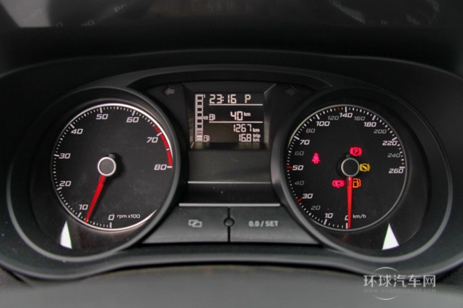 2013款 1.4TSI 3门版FR