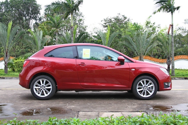 2013款 1.4TSI 3门版FR