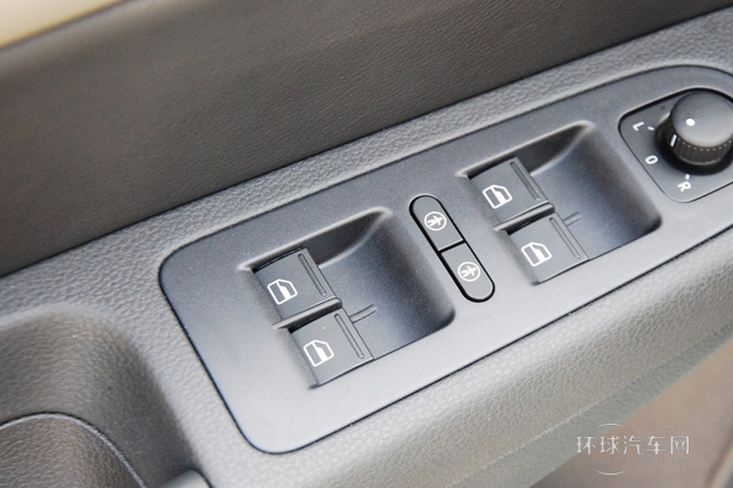 2013款 1.8TSI 豪华导航版 欧V