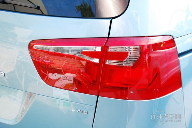 2013款 1.8TSI 豪华导航版 欧V