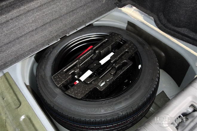 2012款 1.8T 750 HYBRID混合动力版AT