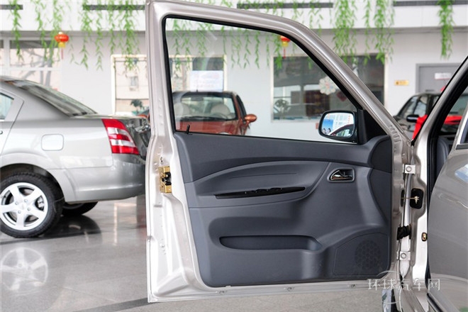 2012款 1.5L 手动标准型