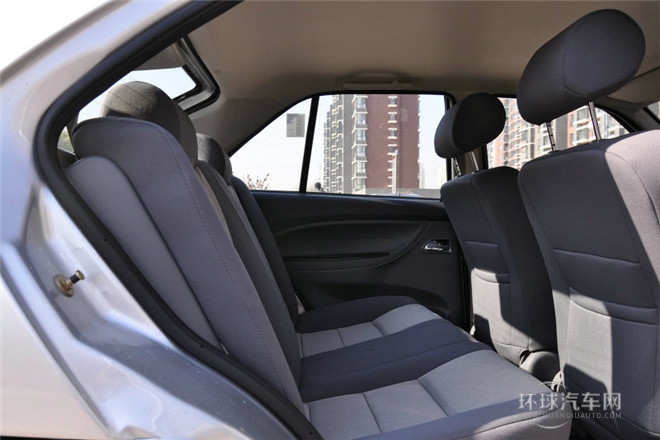 2012款 1.5L 手动标准型