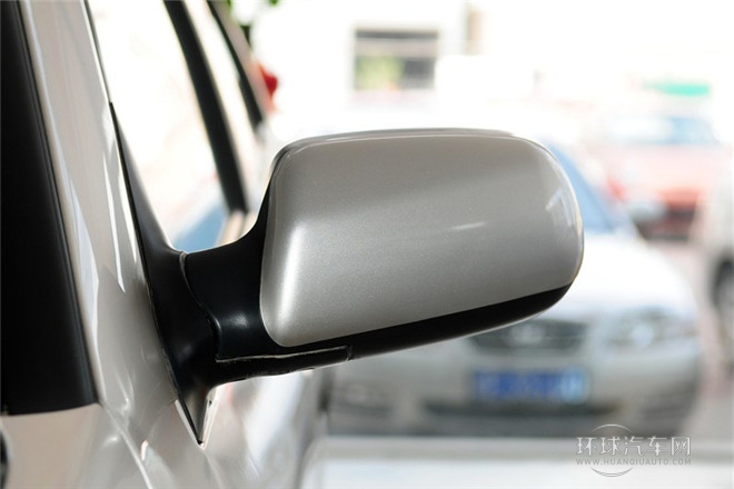 2012款 1.5L 手动标准型