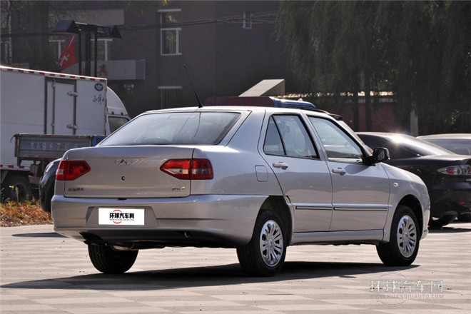 2012款 1.5L 手动标准型