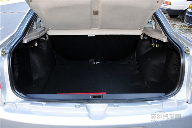 2012款 1.5L 手动舒适型