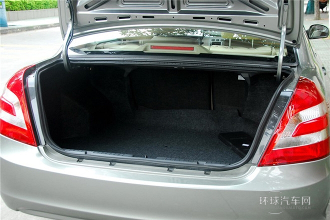 2010款 1.5L 手动精英型
