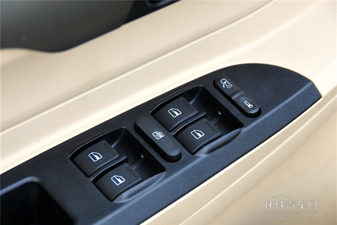 2012款 1.8L 手动豪华版