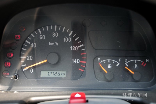 2010款 0.8L 尊贵型