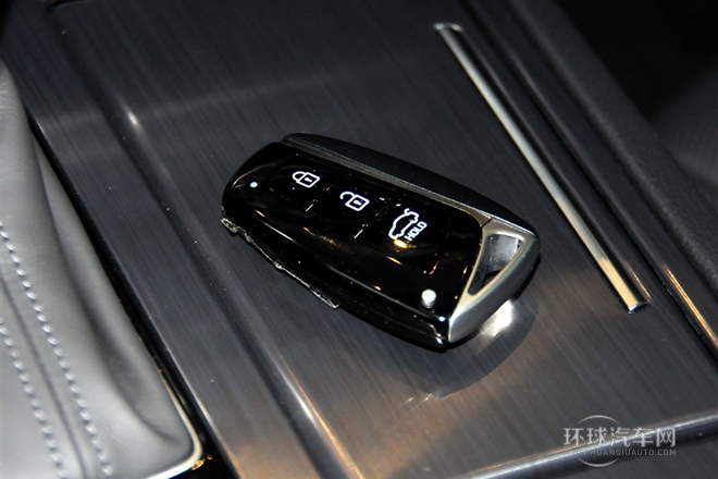 2015款 3.0 GDi 四驱豪华版