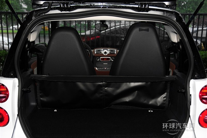 2014款 1.0 MHD 硬顶BoConcept特别版