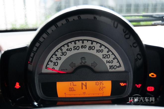 2014款 1.0 MHD 硬顶BoConcept特别版