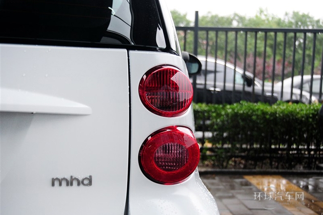 2014款 1.0 MHD 硬顶BoConcept特别版