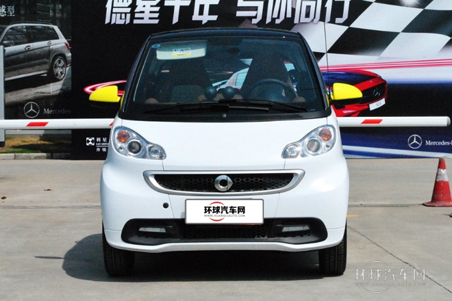 2014款 1.0 MHD 硬顶BoConcept特别版