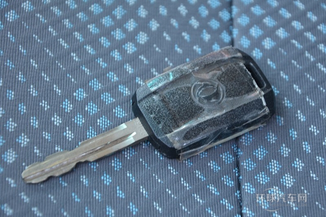 2014款 3.0T厢货车短轴中顶ZD30