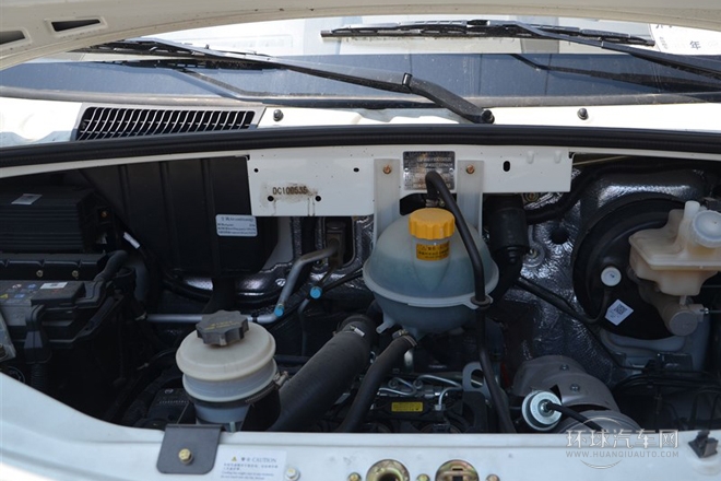2014款 3.0T厢货车短轴中顶ZD30