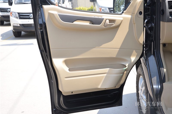 2014款 3.0T领尊版中轴高顶ZD30