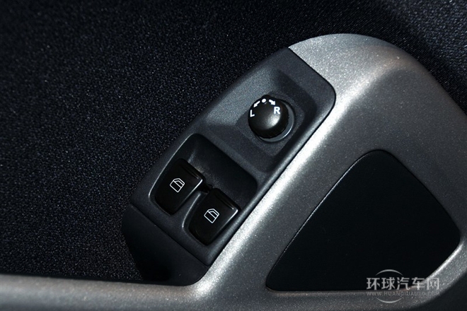 2012款 1.0 MHD 硬顶激情版
