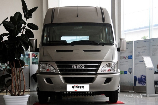 2009款 3.0T-A42基本型高顶