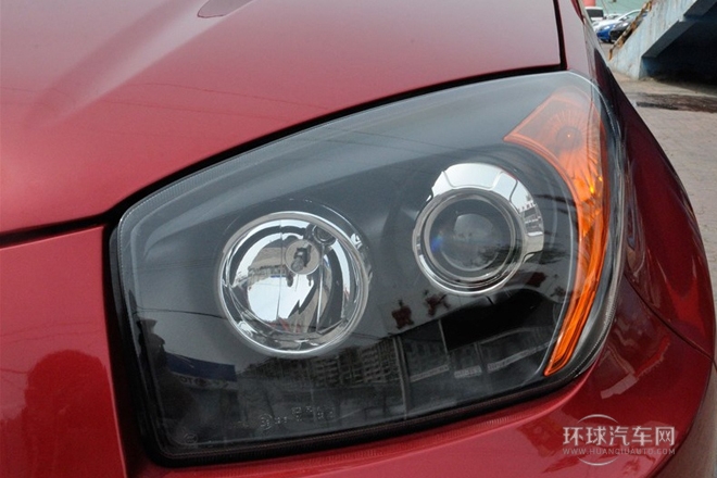 2013款 1.8L 自动5门标准型