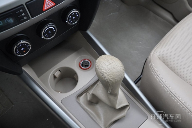 2013款 1.6L 手动5门舒适型
