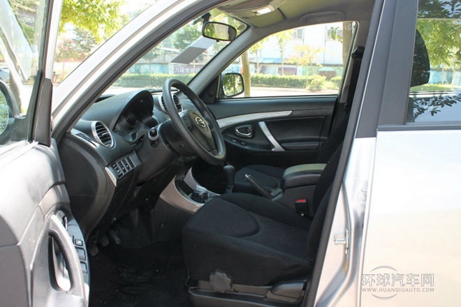 2012款 改款 1.6L 手动标准型