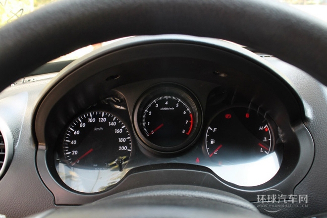 2012款 改款 1.6L 手动标准型