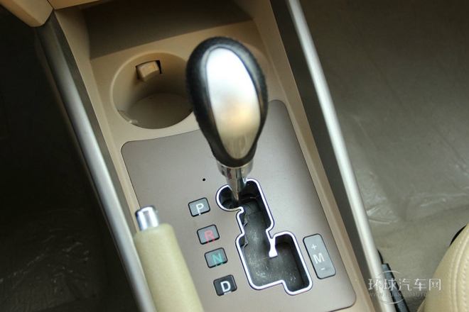 2012款 改款 1.8L 自动豪华型