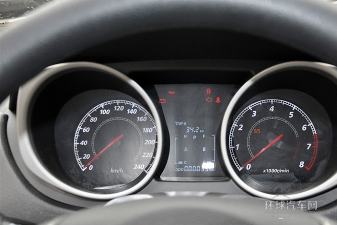 2012款 1.8L 自动天窗型