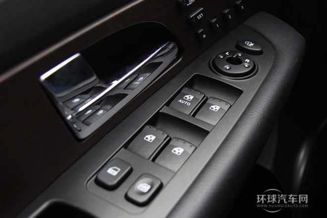 2011款 2.0T 四驱豪华导航版