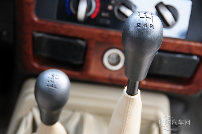 2011款 2.4L汽油四驱标准型