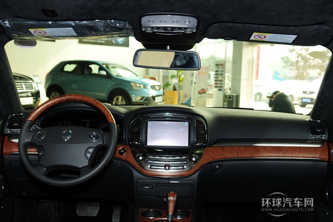 2012款 3.6 CW700L加长版