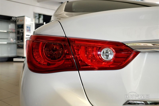 2014款 3.7L 豪华版