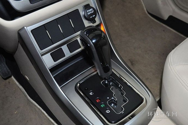 2013款 两厢 1.8L CVT尊贵型