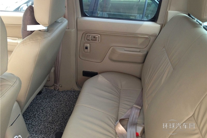 2013款 2.4L汽油四驱高级型
