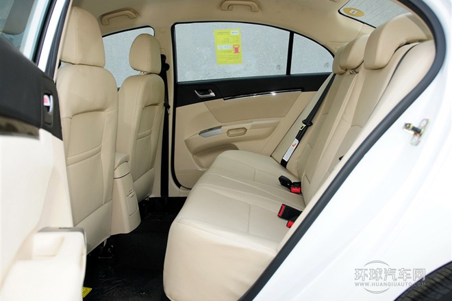 2013款 三厢 1.8L 手动精英型