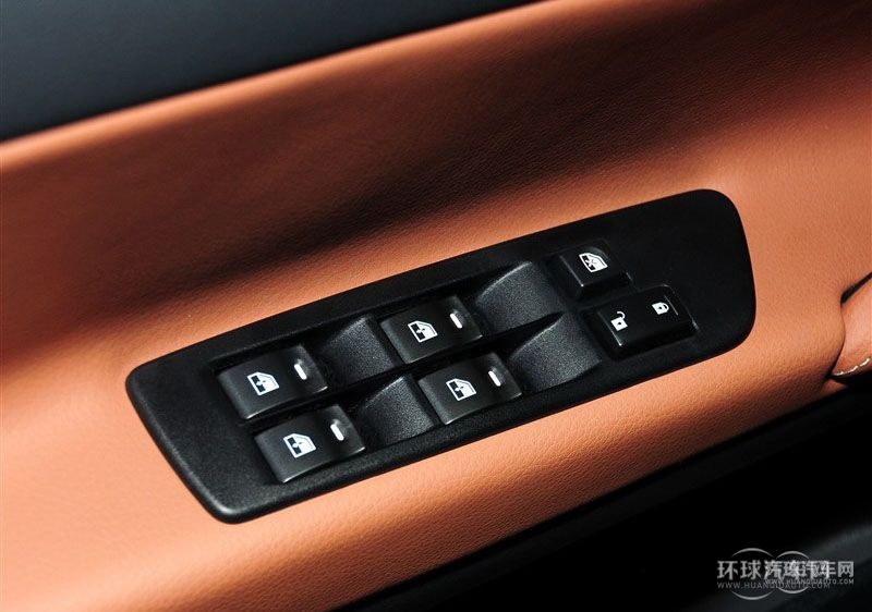 2013款 锋芒限量版 2.2T 四驱旗舰型