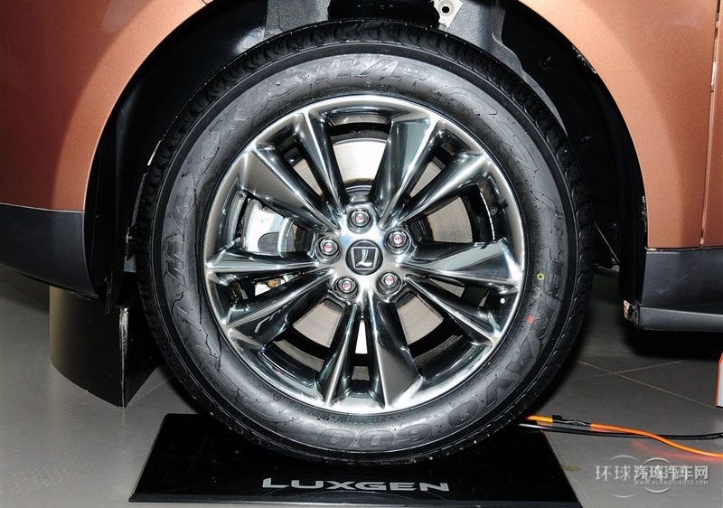 2013款 锋芒限量版 2.2T 四驱智尊型