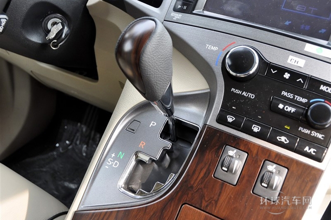 2013款 2.7L 两驱豪华版