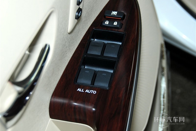 2013款 2.7L 四驱豪华版