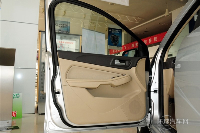 2013款 三厢经典 1.8L MT基本型